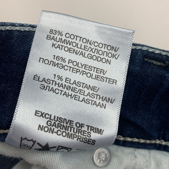 Silver Jeans Suki Mid Bermuda Shorts Dark wash denim Stretch Size 31 Distressed - Picture 6 of 9